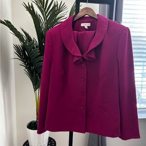 Amanda Smith Woman Fuchsia Two Piece Suit
